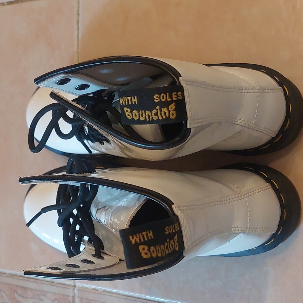 Dr. Martens White Patent Leather Boots with Black Laces - Picture 4 of 8